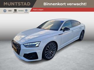 Audi A5 Sportback 35 TFSI S edition Competition | Matrix LED | Optiek Zwart | Apple CarPlay | Parkeerhulp | LED | 19" | Stoelverwarming | S-Line |