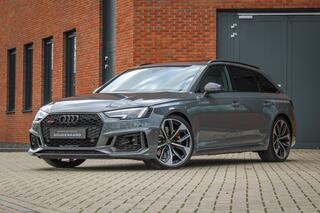 Audi RS4 Avant 2.9 TFSI quattro | Exclusive Nimbusgrau | Carbon | Pano | RS-Zetels
