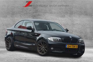BMW 1-SERIE Coupé 120i High Executive | Navigatie | Sportstoelen | Leer | NL auto!! | Clima | Cruise-control | Uniek!! BMW 1-serie coupe origineel Nederlands geleverd en volledig onderhouden.