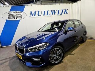 BMW 1-SERIE 118I Executive Sport Edition / Virtual / LED / Trekhaak / NL Aut