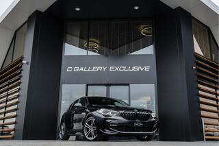 BMW 1-SERIE 120i Executive l M-sport l Panorama l Camera l Sfeerverlichting l Dealer O.H