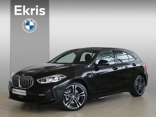 BMW 1-SERIE 5-deurs 118i M-Sportpakket / Getint glas / Saphirschwarz metallic