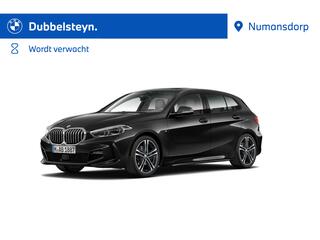 BMW 1-SERIE 120i | M-Sport | Panorama | Elek. stoelverst. | Leder | Head up | Getint glas | Stoel + stuurverw.