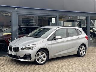 BMW 2-SERIE Active Tourer 225xe iPerformance High Executive LED/CRUISE/TREKHAAK/CAM/STOELVERW/LEDER/VOL!