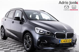 BMW 2-SERIE Active Tourer 218i Executive Edition AUTOMAAT | NAVIGATIE | CRUISE CONTROL | CLIMATE CONTROL | SFEERVERLICHTING INTERIEUR | NED AUTO |
