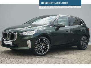 BMW 2-SERIE Active Tourer 223i Luxury Line Panorama Dak / Stoelverwarming / Trekhaak