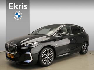 BMW 2-SERIE Active Tourer 218i M-Sportpakket / LED / Leder / HUD / Schuifdak / Chrome line / DAB / Harman-kardon sound / Alu 18 inch