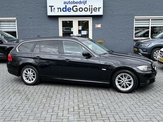 BMW 3-SERIE Touring 318i Luxury Line | NAV. | CLIMA | STOELVERW. |