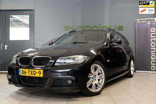 BMW 3-SERIE Touring 318i *M-Pakket* |Sportleder/Xenon/Navi| Nieuwe Koppeling 1e Eig.