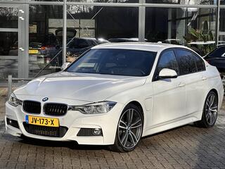 BMW 3-SERIE 330e M-Pakket/Led/Navigatie/PDC/cruise controle/Nap/ NL Auto