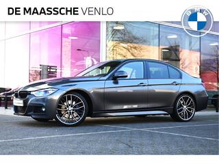 BMW 3-SERIE 320i Executive M Sport Automaat / Schuif-kanteldak / Achteruitrijcamera / Sportstoelen / LED / Park Assistant / M Sportonderstel / Navigatie Professional / Comfort Access