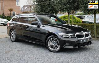 BMW 3-SERIE Touring 330i High Executive Edition Org. NL | 1e Eigenaar | Trekhaak | H&K | Dealer o.h. |