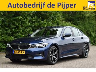 BMW 3-SERIE 320i Executive Edition NL-AUTO, DIGITALE TELLERS, CARPLAY, NAVI, FULL LED, NIEUWSTAAT