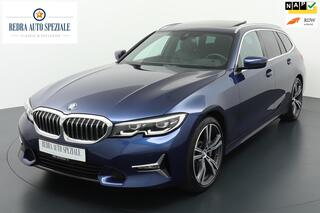 BMW 3-SERIE Touring 330i, NL auto, Virtual dashboard, Fabriekstrekhaak, Panoramadak, Head-up display, DAB, HE Luxery Line