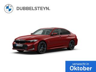 BMW 3-SERIE Sedan 330e M-Sport | 19'' | Schuif-/kanteldak | Getint glas | Camera | HiFi