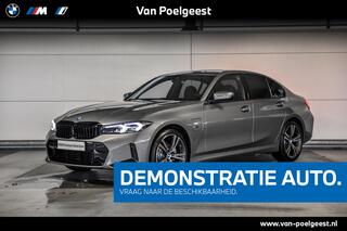 BMW 3-SERIE Sedan 320e | M Sportpakket | Trekhaak met elektrisch wegklapbare kogel | Ambiance verlichting