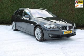 BMW 5-SERIE Touring 520d High Executive softclose, panorama, keyless etc.