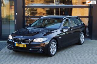 BMW 5-SERIE Touring 520i Business | Nap | Cruise | Elektrische Stoelen | Navi