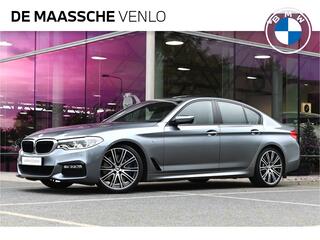BMW 5-SERIE 540i High Executive M Sport Automaat / Schuif-kanteldak / Adaptieve LED / Comfortstoelen / Harman Kardon  / Navigatie Professional / Head-Up / M Sportonderstel