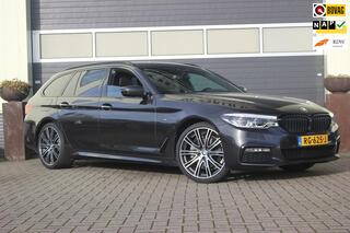 BMW 5-SERIE Touring 520i M Sport | M-Pakket | Navigatie Professional |