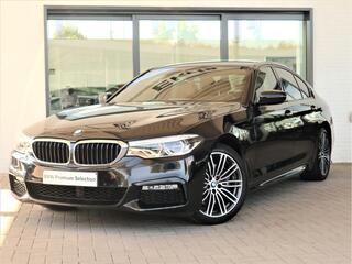 BMW 5-SERIE Sedan 530i High Executive / Comfortstoelen / M sportpakket