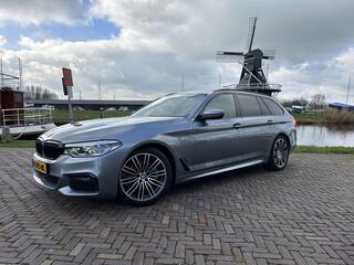 BMW 5-SERIE Touring 520d High Executive 50% deal 15475,- ACTIE Virtual display / M-pakket / ACC / Sportstoelen / Schuif-kanteldak / Vol opties!