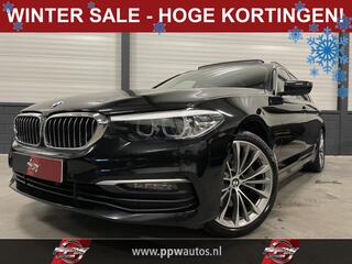 BMW 5-SERIE Touring 530i xDrive High Exe PANO/LIVE COCKPIT/VOL LEER/LED/19"/CAMERA/SFEERVERLICHTING/NAVI PRO/CARPLAY/PDC+ASSISTENT/NET GROTE OH BEURT GEHAD