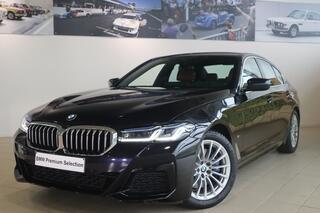 BMW 5-SERIE Sedan 530i High Executive / Comfortstoelen / Head-Up Display / Laserlight
