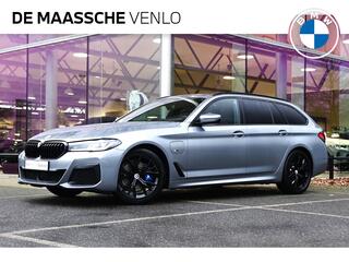 BMW 5-SERIE Touring 530e xDrive High Executive M Sport Automaat / BMW M 50 Jahre uitvoering / Panoramadak / Trekhaak / Laserlight / Active Steering / Driving Assistant Professional / Comfort Access