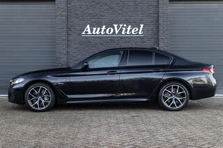 BMW 5-SERIE 545e xDrive M-Sport, Glasdak, Sportleder, Head-Up, Driving Ass. Pro, Live Cockpit, Laserlicht - 2022