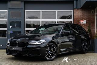 BMW 5-SERIE Touring 530e xDrive M-Sport | Shadow | Laser | H/K | Head Up | Camera | ACC | 19 Inch |