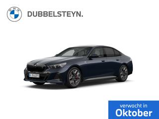 BMW 5-SERIE i5 eDrive40 M-Sport Pro | 20'' | Driv. + Park Prof. | Panorama. | Harman/Kardon | Comfortstoel. + ventilatie | Elek. achterklep | Comf. Acc. | Stuur + Stoelverw. voor/achter | Head-Up | Getint glas