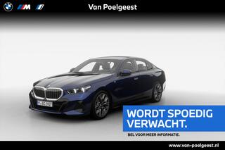 BMW 5-SERIE Sedan 520i / M Sport / Stuurwielrand verwarmd / Harman-Kardon sound system