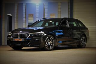 BMW 5-SERIE Touring 530e xDrive Business Edition Plus TREKHAAK / APPLE CARPLAY / STUURVERWARMING
