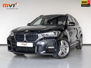 BMW X1 XDrive20i M-Pakket / 192pk / Facelift / Leder / Cruise / Sportstoelen / Sportstuur