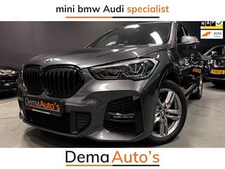 BMW X1 XDrive25e High Executive PANO/LEDER/DAB/LED/ECC/PDC/CRUISE///