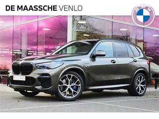BMW X5 xDrive45e High Executive M Sport Automaat / BMW M 50 Jahre uitvoering / Trekhaak  / Laserlight / Active Steering / Driving Assistant Professional / Soft-Close