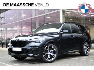 BMW X5 xDrive45e High Executive M Sport Automaat / BMW M 50 Jahre uitvoering / Panoramadak / Trekhaak / Laserlight / Stoelventilatie / Driving Assistant Professional / Gesture Control