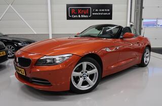 BMW Z4 Roadster sDrive20i Leer/alcantara Sportstoelen Airco-ecc Stoelverwarming PDC Sportonderstel Valencia Orange met. boekjes aanwezig Cruise control stuur verwarmd