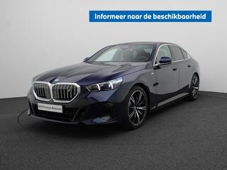 BMW i5 Sedan eDrive40 84 kWh M Sportpakket / Panoramadak / Adaptieve LED / Harman Kardon / 20''