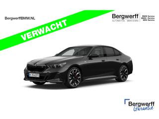 BMW i5 eDrive40 M-Sport Pro - Pano - Bowers & Wilkins - Stoelventilatie - Driving+Parking Ass Prof