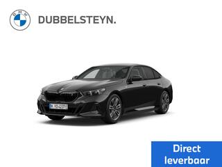 BMW i5 eDrive40 | M-Sport Pro | 19'' | Park. Plus. | Head-Up | Trekhaak | Harman/Kardon | Elek. stoelverst. | Driv. Ass. | Stoelverw. voor/achter | Stoelvent. | Adapt. LED | Getint glas