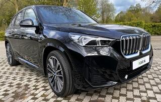 BMW iX1 M-Sport xDrive30 | Travel Pack | Innovation Pack | Comfort Pack Harman Kardon | 20" LMV | ¤ 665,- per maand