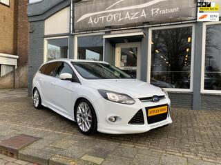 Ford FOCUS Wagon 1.6 EcoBoost / ST LINE / CLIMAT / XENON / BLEUTOOTH