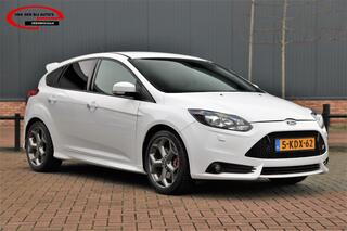 Ford FOCUS 2.0 EcoBoost ST-3 / NL-auto / 147 dkm /