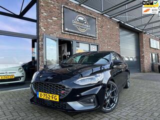 Ford FOCUS 2.3 EcoBoost ST / Apple CarPlay / LED / PDC /