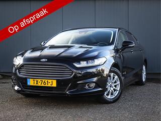 Ford MONDEO 2.0 IVCT HEV Titanium X, (141PK) 1ste-Eigenaar, Keurig-Onderh., Navigatie/Apple-Carplay/Android-Auto, Parkeersensoren-V+A, Keyless-Entry/Start, Adaptive-Cruise-Control, Spiegel-Pakket, Dodehoeksensor, Lane-Assist, Elektrische-Achterklep, Voorruit-Verwarmd