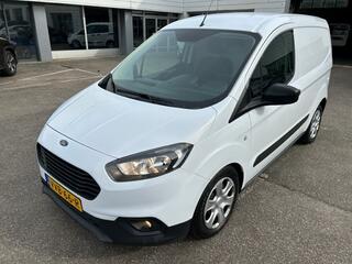 Ford TRANSIT COURIER 1.5 TDCI Trend Start&Stop AIRCO I NAVIGATIE I PDC ACHTER I COMPLETE ONDERHOUDSHISTORIE