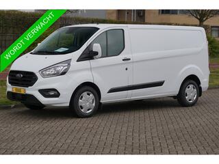 Ford TRANSIT CUSTOM 300L 130 PK Trend Airco, Cruise, Camera, Apple CP / Android Auto Trekhaak!! NR. C01*