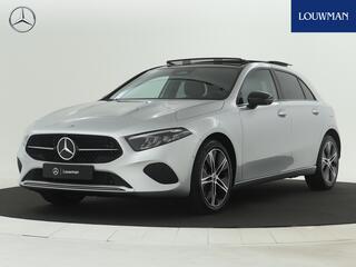 Mercedes-Benz A-KLASSE 250 e Luxury Line |  Panoramaschuifdak | Smartphone-integratie | Nightpakket |
